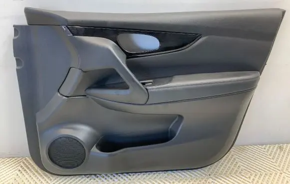 Nissan Qashqai Front door card panel trim 