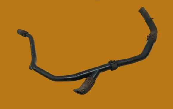 Opel Corsa E Engine coolant pipe/hose 13355361