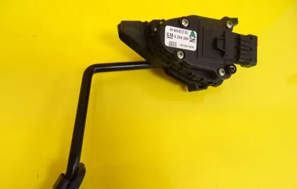 Opel Agila A Accelerator throttle pedal 9204284