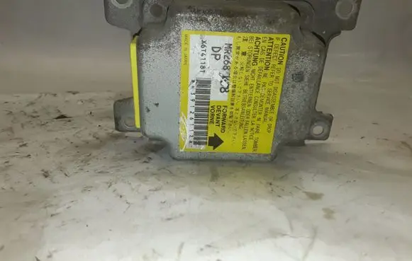 Mitsubishi Pajero Sport I Airbag control unit/module X6T41181 H39126112