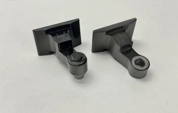 BMW 2 G42 Front door hinges set 7284536 7284534 41517284536