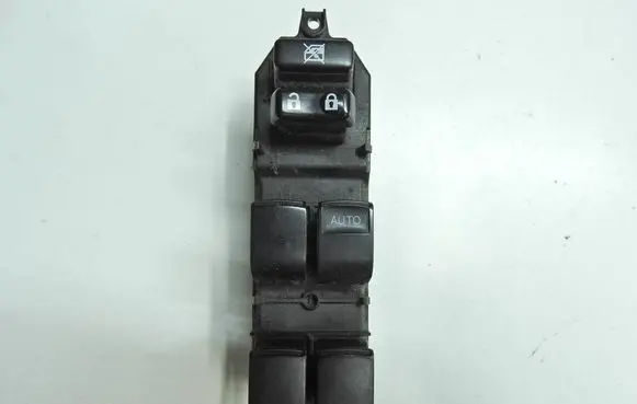 Toyota RAV 4 (XA30) Quarter vent window switch 