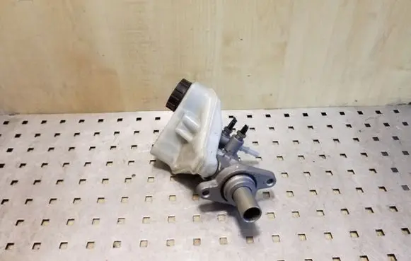 Volvo XC60 Master brake cylinder 03350885561