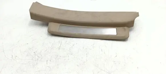 Lexus IS 220D-250-350 Rear sill trim cover 6793053020