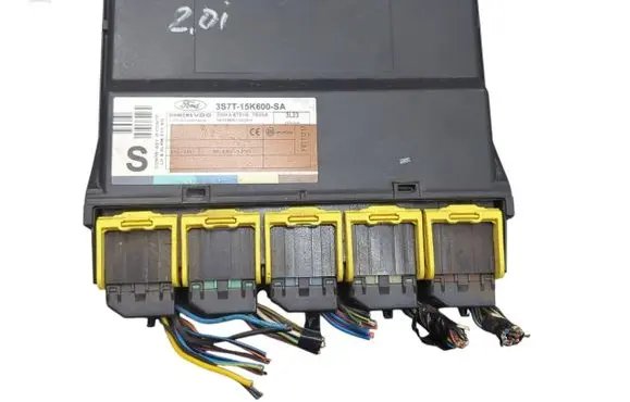 Ford Mondeo Mk III Door central lock control unit/module 3S7T15K600SA 5WK48751B T83SA