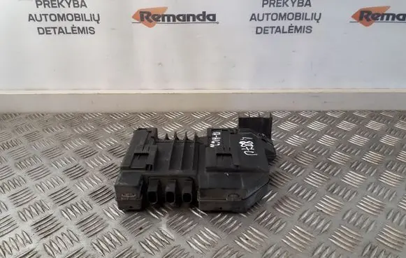 Mercedes-Benz S W221 Fuse box set 2215400850