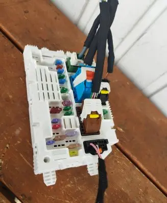 Peugeot 308 Fuse box set 9846631580