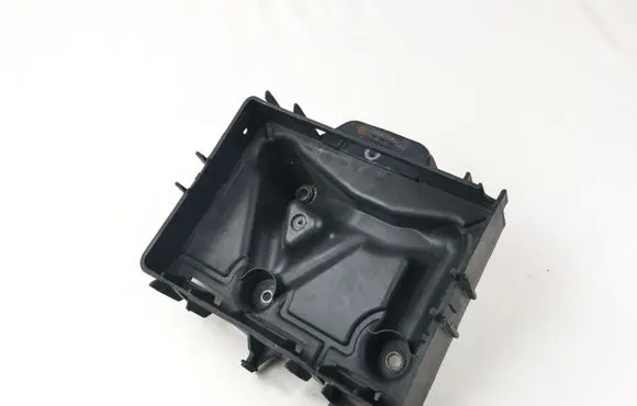Volkswagen Polo V 6R Battery tray 5z0915331b