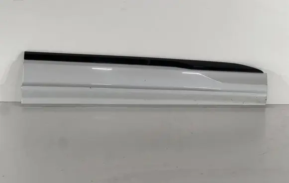 Audi Q7 4M Front door trim (molding) 4M0583960N