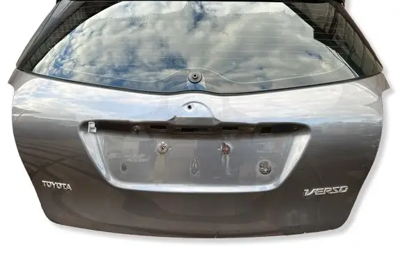 Toyota Verso Tailgate/trunk/boot lid 