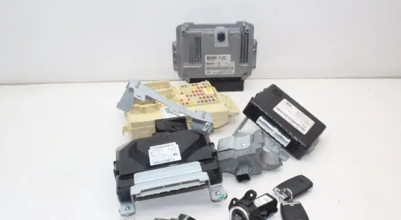 KIA Optima Engine ECU kit and lock set 0281031521 391202A317