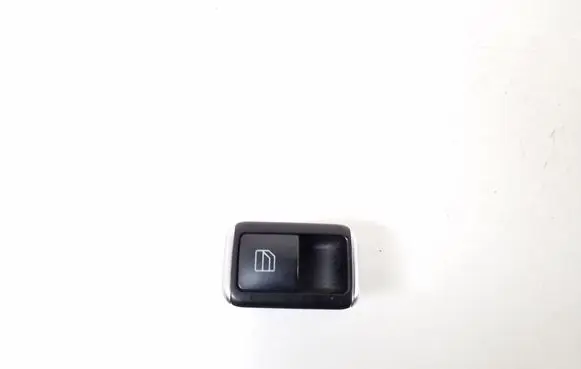 Mercedes-Benz E W212 Electric window control switch A2049055502