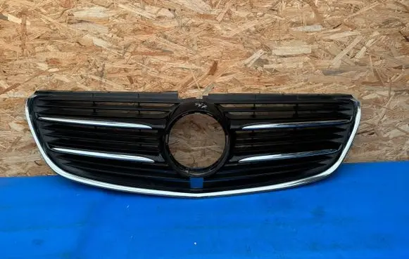 Mercedes-Benz V Class W447 Front bumper upper radiator grill A4478880123 A4478880222