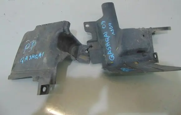 Nissan Qashqai Radiator trim 