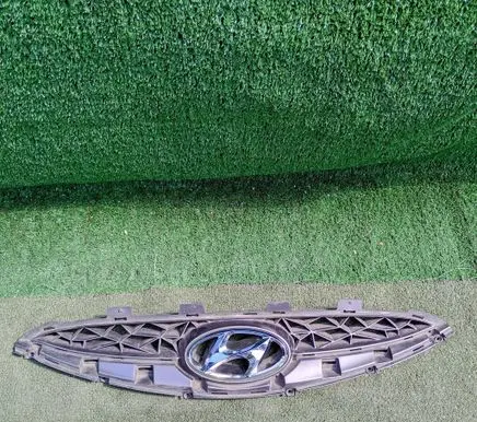 Hyundai ix20 Front bumper upper radiator grill 863511K000