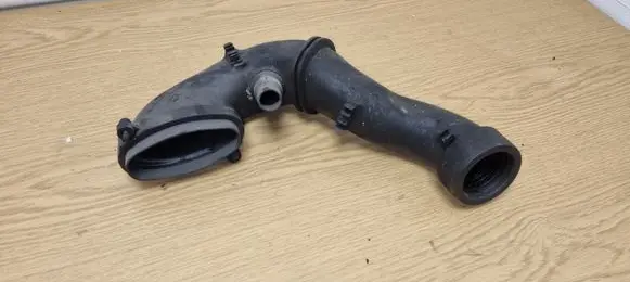 BMW 7 E65 E66 Turbo air intake inlet pipe/hose 7794172