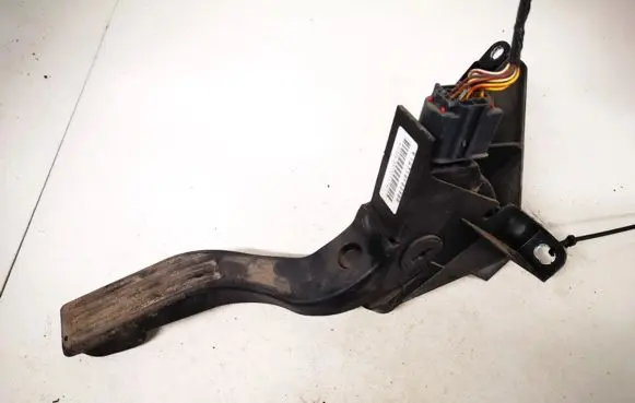 Ford Mondeo Mk III Accelerator throttle pedal 1s719f836bb