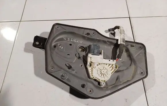 Skoda Superb B6 (3T) Sliding door window regulator with motor 