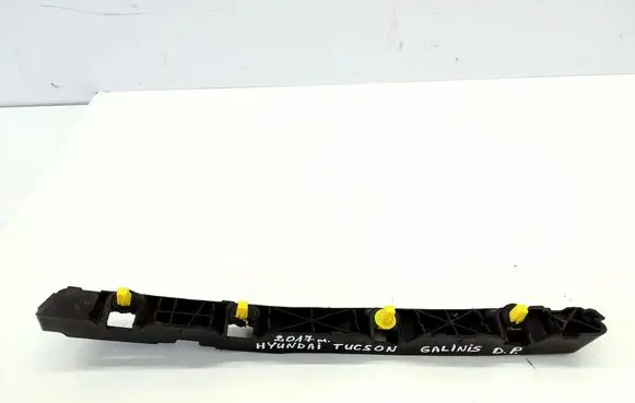 Hyundai Tucson TL Rear bumper mounting bracket 86616D7000