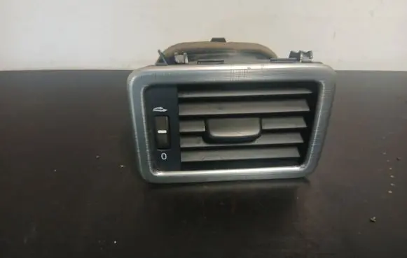 Volvo V70 Dashboard side air vent grill/cover trim 30755183 30755177