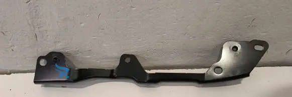 Tesla Model Y Headlight/headlamp mounting bracket 1487496-00-I