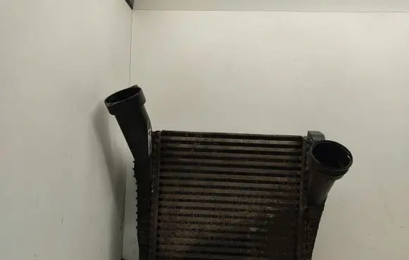 Audi Q7 4L Intercooler radiator 7L6145803