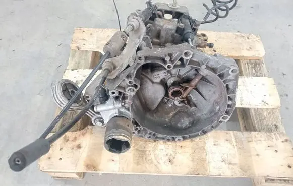 Fiat Idea Manual 5 speed gearbox 55196336