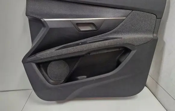 Peugeot 3008 II Front door card panel trim