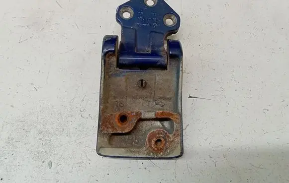 Volkswagen Transporter - Caravelle T5 Loading door lower hinge 7H0827154