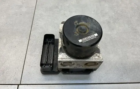 Volkswagen Touran II ABS Pump 1K0907379BE 1K0614517CP