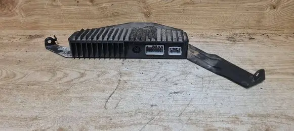 Volvo V70 Sound amplifier