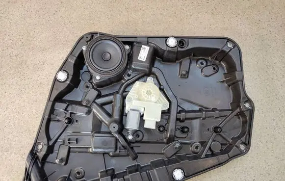 BMW X4 G02 Rear window lifting mechanism without motor 741737139 7417371