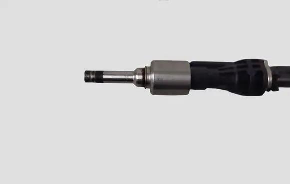 BMW 5 F10 F11 Fuel injector 756860713 0261500063