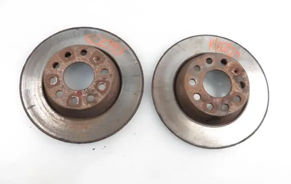 Volkswagen PASSAT B6 Rear brake disc 