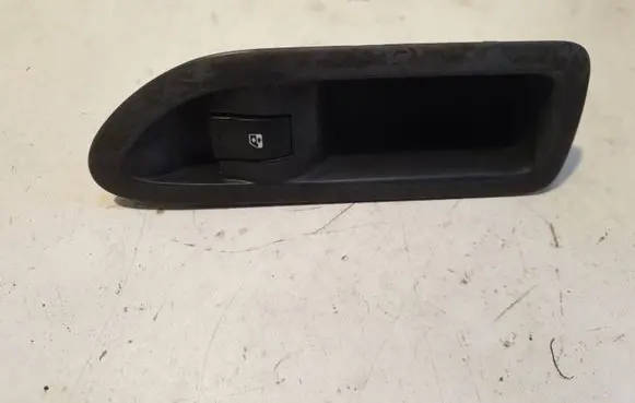 Renault Laguna II Electric window control switch 8200016013