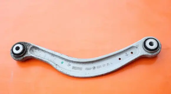 Mercedes-Benz C W204 Rear upper control arm/wishbone 20407FI4 A20407FI4
