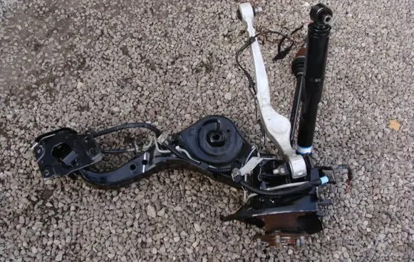 Nissan X-Trail T32 Stub axle 