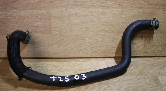 Toyota Avensis T250 Engine coolant pipe/hose