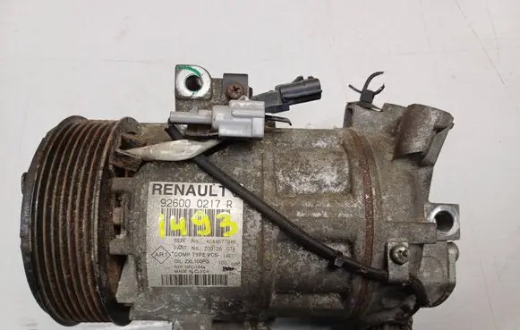 Renault Captur Air conditioning (A/C) compressor (pump) 926000217R 4044677946 Z0012607