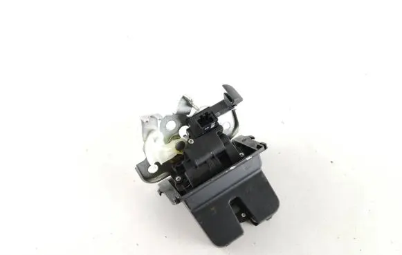 Skoda Superb B6 (3T) Tailgate/trunk/boot lock/catch/latch 3T9827520
