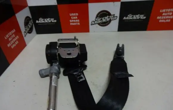 Volvo S80 Rear seatbelt 39818802