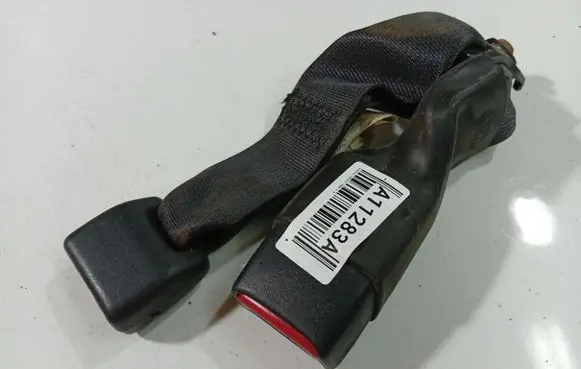 Subaru Legacy Rear seatbelt 