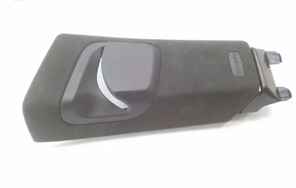 (B) pillar trim (top)