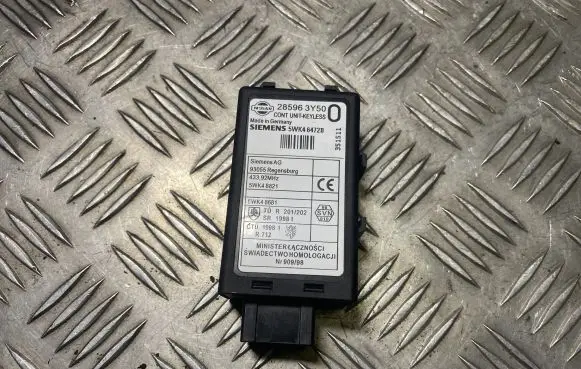 Nissan X-Trail T30 Door central lock control unit/module 285963Y50 43392MHZ 93055R