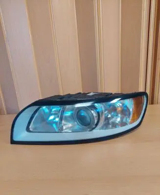 Volvo V50 Headlight/headlamp 31265694