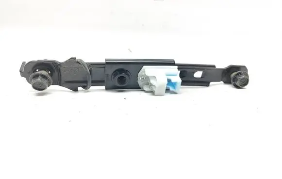 KIA Sportage Seat belt adjustment rail 88890D7000