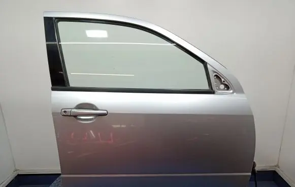 Mitsubishi Outlander Front door