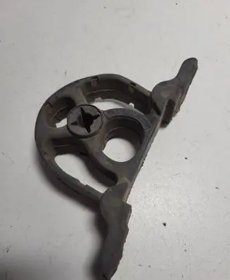 BMW 3 E46 Muffler mount bracket/holder 18207786468