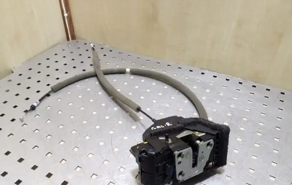 Renault Kadjar Rear door lock