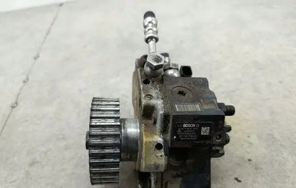 Volkswagen Crafter Fuel injection high pressure pump 